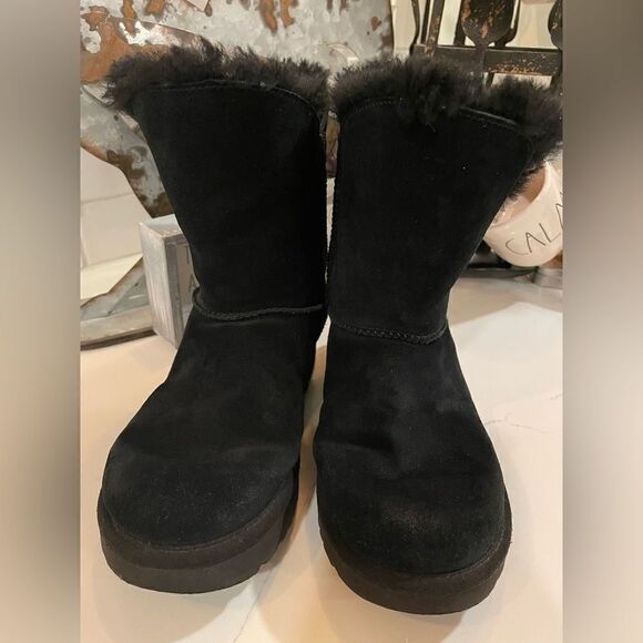 UGG Shoes - UGG BOOTS #1018629 Constantine Black - Leather Trim Shearling Lining Women's 7